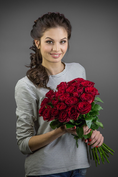 Роза красная (Кения) 50 см 25 шт