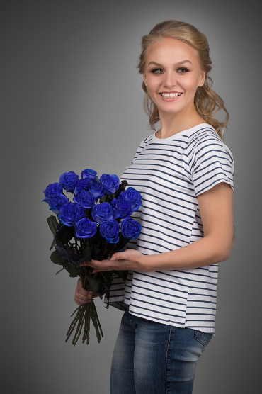 Роза синяя 60 см 15 шт
