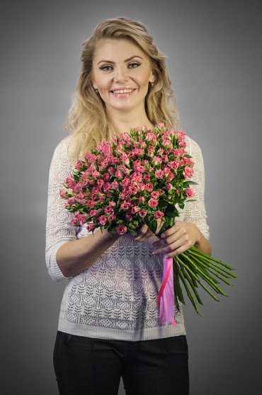 Кустовые розы пинк флеш 25 шт.