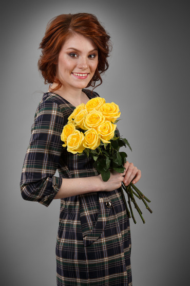 Роза желтая (Эквадор) 50 см 9 шт